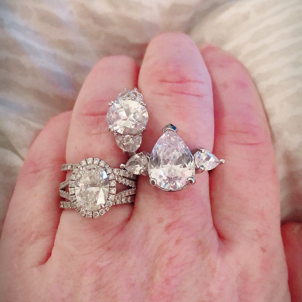 🔥SALE🔥 5CT Pear Diamond Engagement Ring - Picture 7 of 7